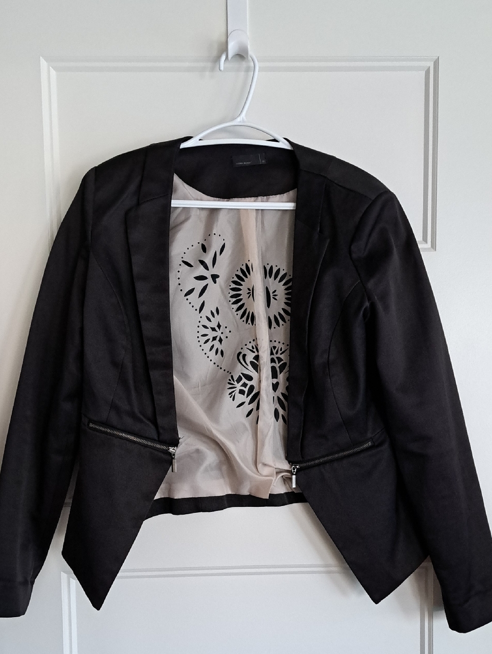 Vero Moda Black Cropped Blazer with Zip Detail